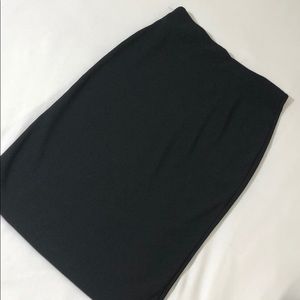 Simple classy black pencil skirt